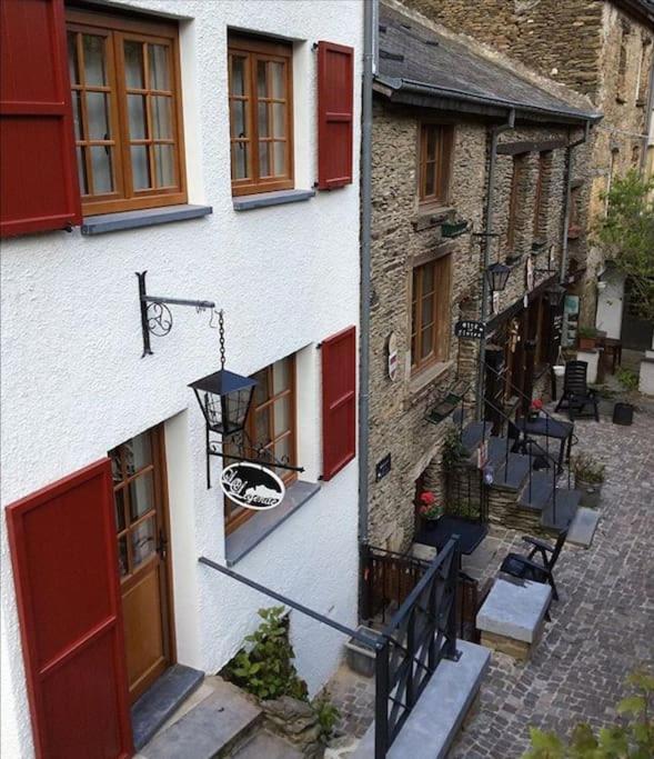 La Legende - Gite Dans Un Quartier Pittoresque Бульон Экстерьер фото